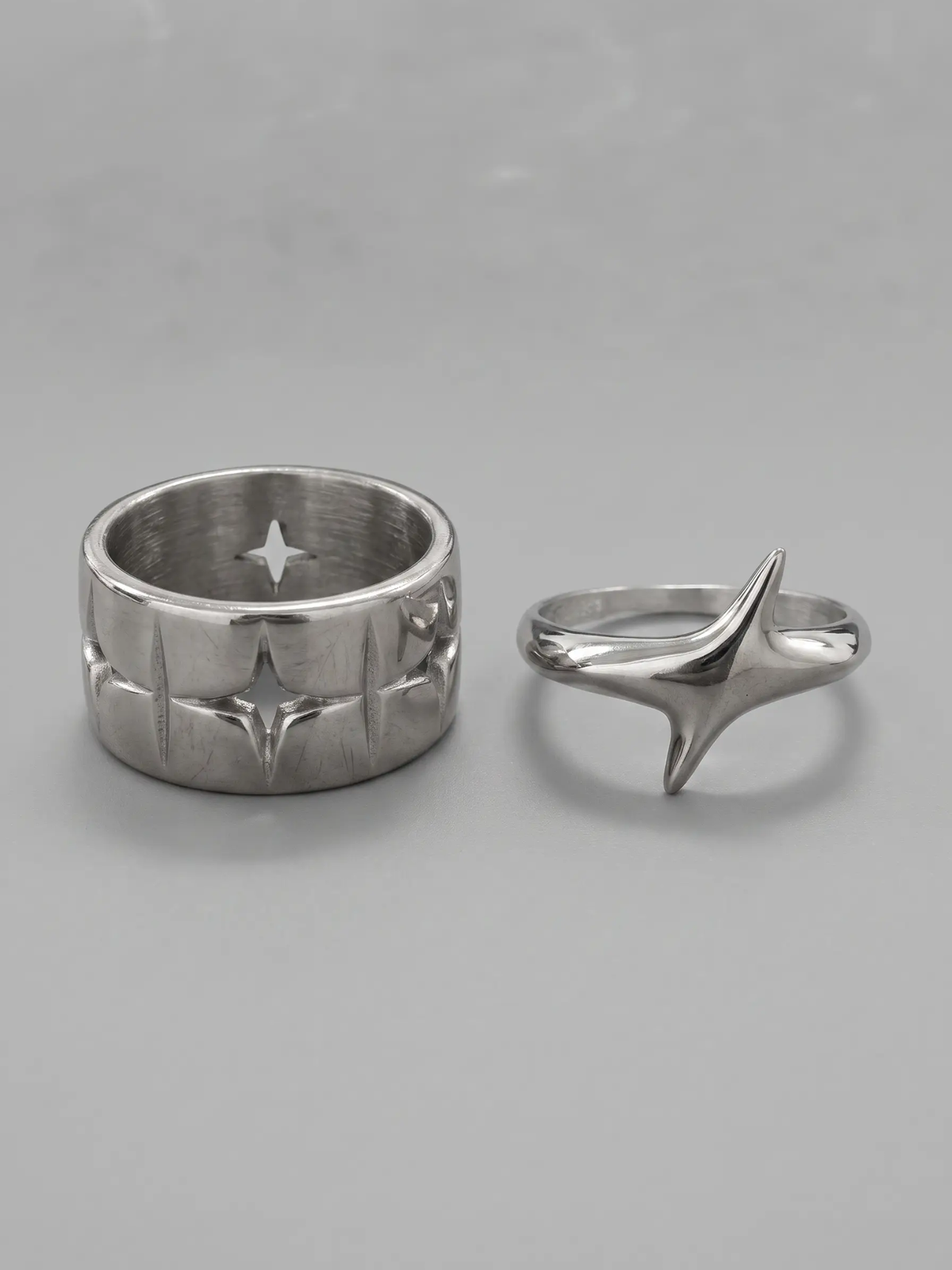 Wide & Narrow Ring Set